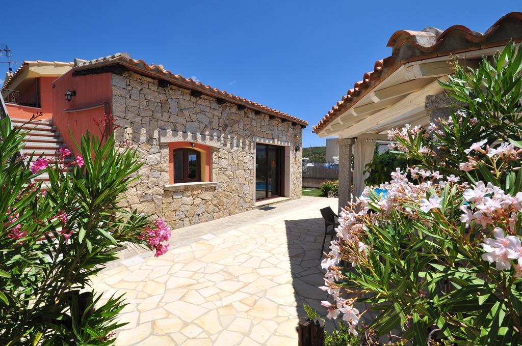 Affittacamere B&B La Villa Dei Graniti 빌라시미우스 외부 사진