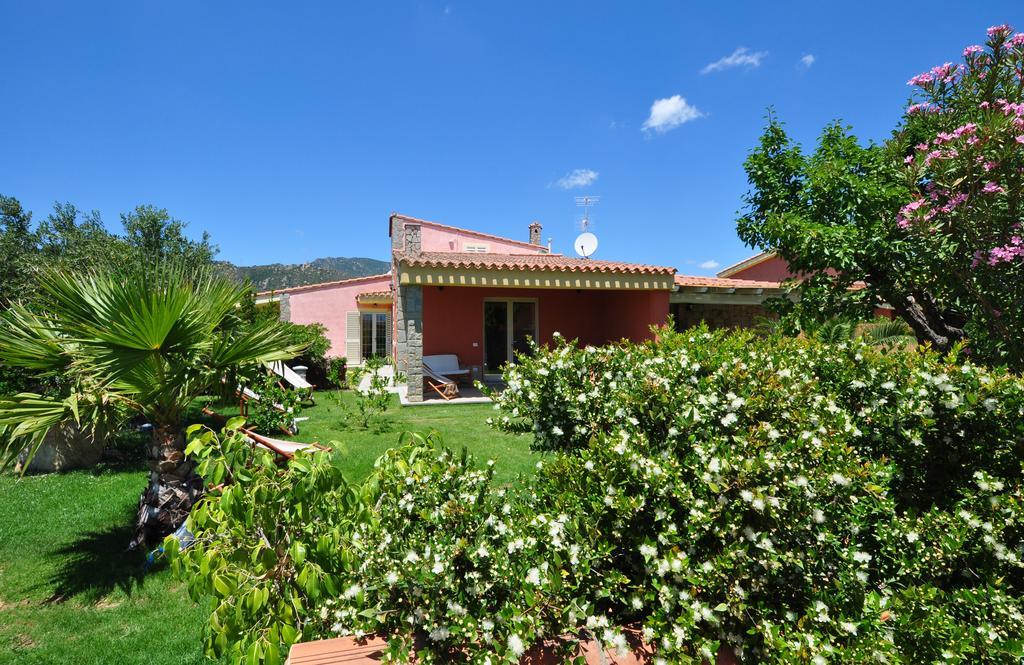 Affittacamere B&B La Villa Dei Graniti 빌라시미우스 외부 사진