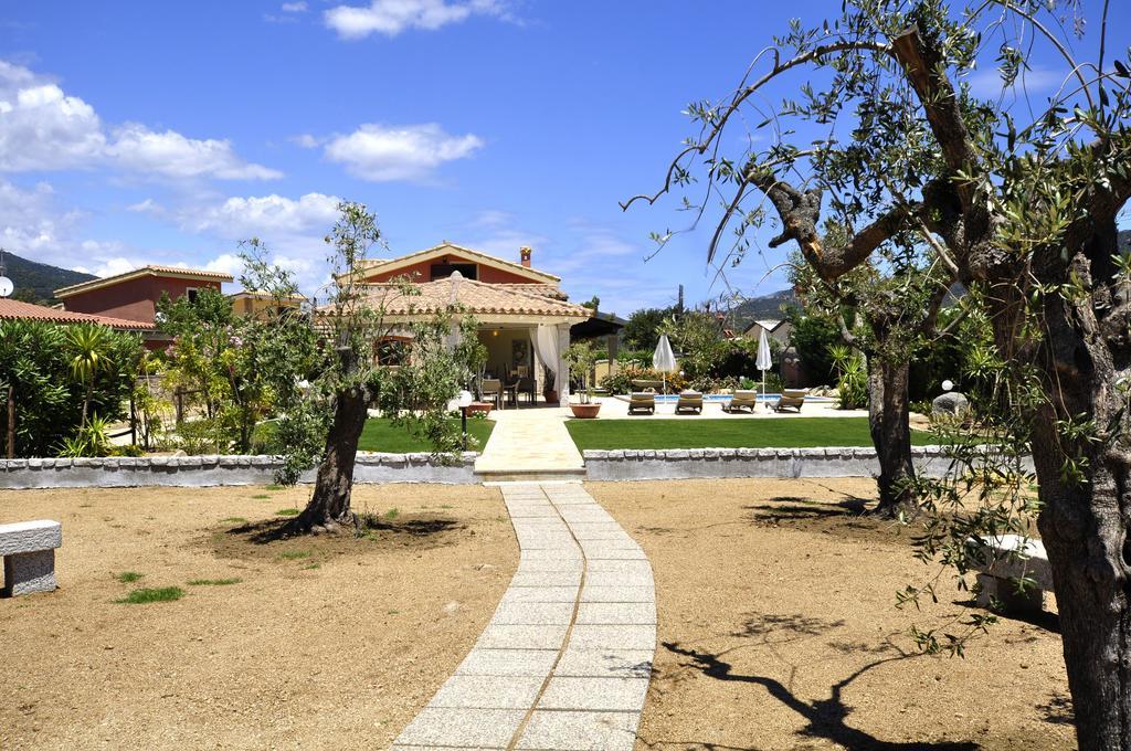 Affittacamere B&B La Villa Dei Graniti 빌라시미우스 외부 사진