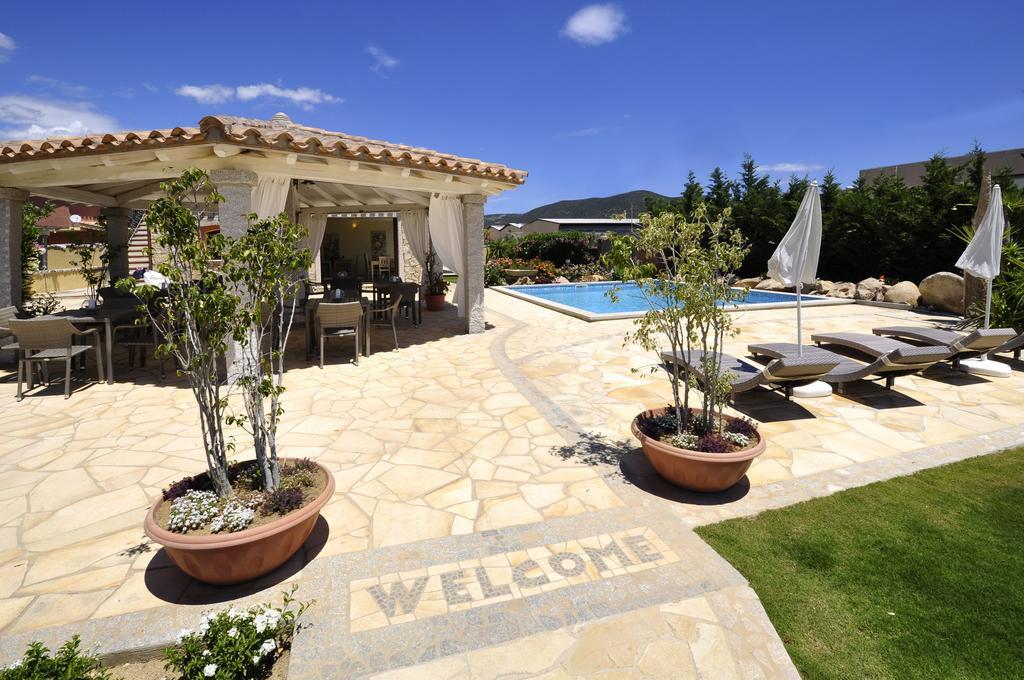 Affittacamere B&B La Villa Dei Graniti 빌라시미우스 외부 사진